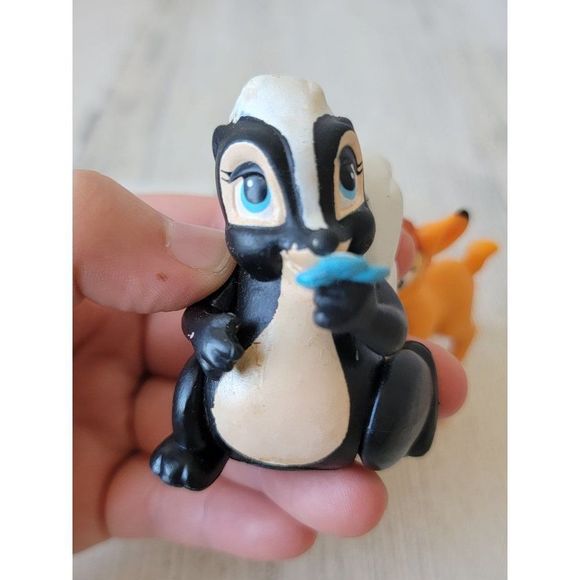 Disney rabbit Thumper skunk flower toy playset Bambi toy figure - Picture 8 of 13